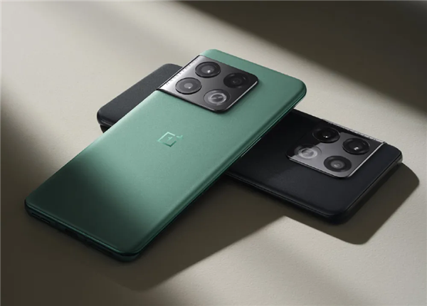 一加10 Ultra专利曝光：后置潜望+小尺寸副屏