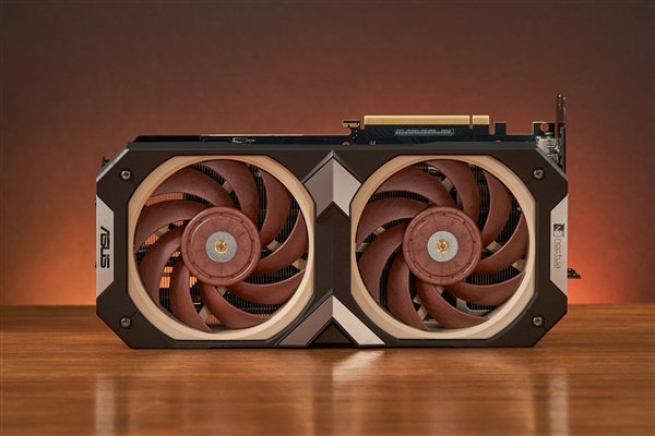 疯狂四插槽！华硕/猫头鹰联名RTX 3080曝光