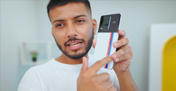 骁龙8+新旗舰！iQOO 10海外版真机曝光