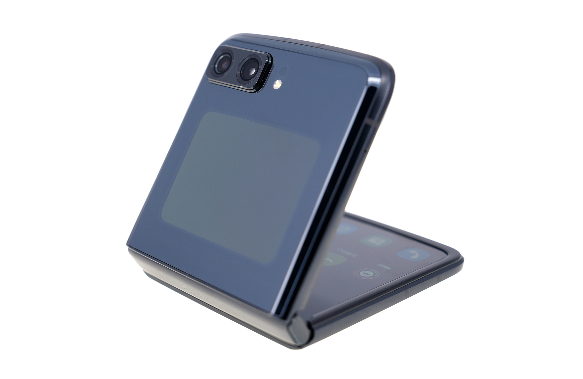 不妥协的折叠屏主力机 moto razr 2022优科技评测