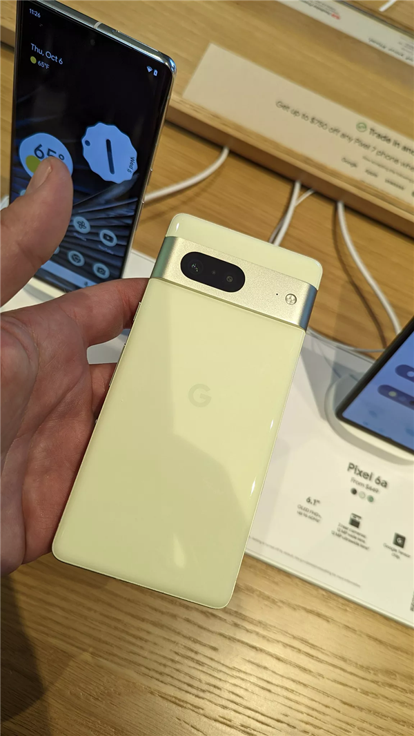 开机就是Android 13 谷歌Pixel 7系列真机图赏：4300元起