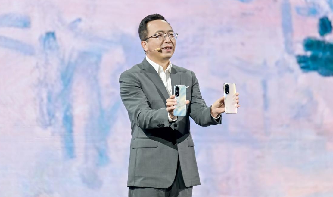 荣耀举行年度旗舰新品发布会，荣耀Magic Vs系列及荣耀80系列亮相