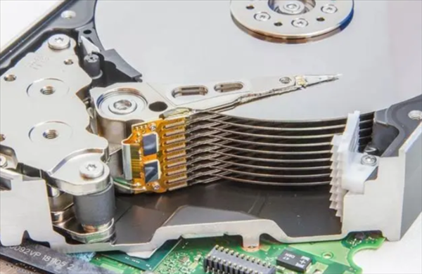 蓝盘、紫盘、黑盘？2023年机械硬盘怎么买？