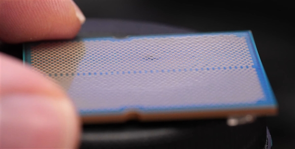 AMD锐龙7000X3D多次烧毁 主板都挂了！祸根终于找到