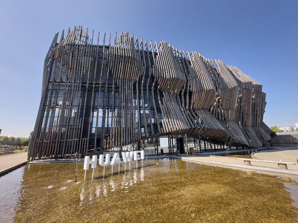 华为P60 Pro等多款旗舰产品欧洲齐发，持续建设海外高端品牌