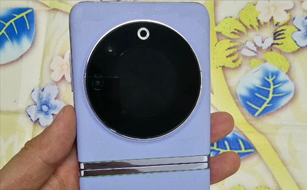 撞脸vivo X90！传音小折叠手机曝光