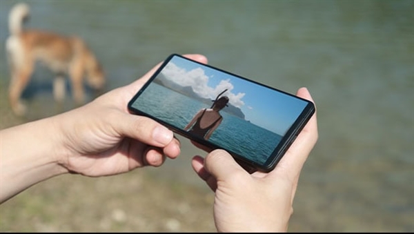 <a href='https://www.sony.com.cn/' target='_blank'><u>索尼</u></a>Xperia 1 VI手机官图曝光：砍掉祖传4K带鱼屏、配骁龙8 Gen3