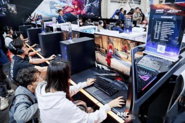 狂欢核聚变，游戏乐翻天，华硕DIY好物高燃助力畅爽电竞