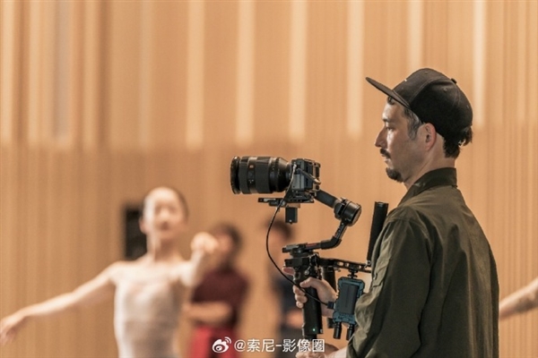 22000元！索尼首款F/2大光圈标准变焦G大师镜头发布 媲美定焦