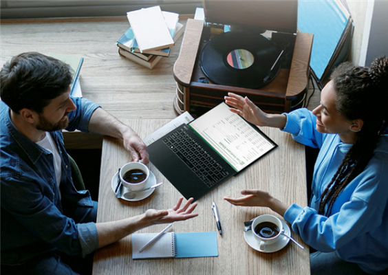 微星尊爵13 AI+ Evo笔记本上市：990g轻薄设计