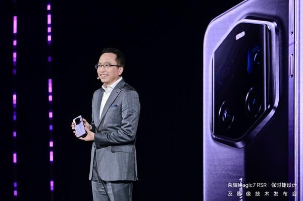 荣耀Magic7系列全面升级大王影像,首发AI超级长焦拍远更清晰