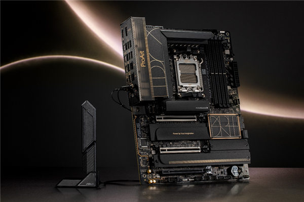 9950X3D力破9霄 华硕X870/X870E主板绝佳拍档