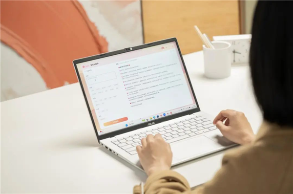 华硕a豆14 Air家族首发抢购中 高颜高能、双重AI助手带来悦己新体验