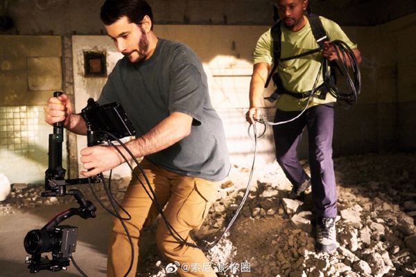 索尼把8.6K全画幅CMOS传感器摘下来了 体积暴减70%