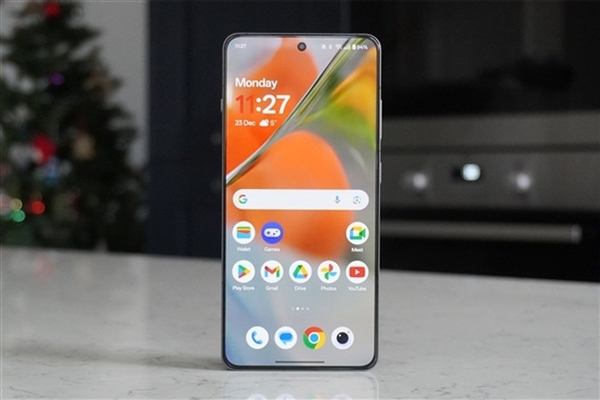 一加13T前瞻：小屏旗舰塞进超大电池 史无前例