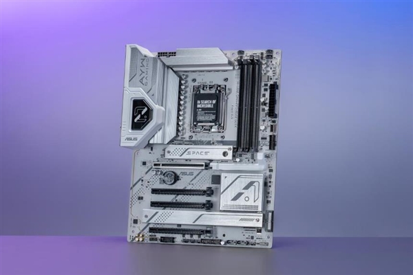 华硕X870 AYW GAMING WIFI W主板锐龙9000白色新装备