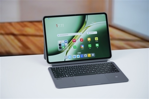 <a href='https://www.oneplus.com/cn' target='_blank'><u>一加</u></a>平板2 Pro跑分出炉：骁龙8至尊版芯片+16GB内存