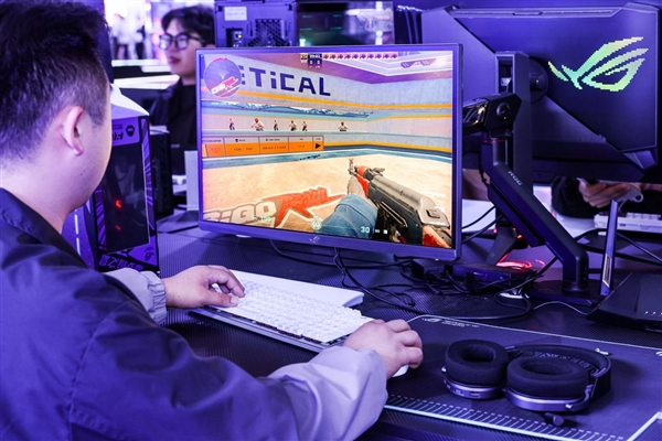 2025 ROG DAY盛大开启 超多高性能显示器燃爆全场！