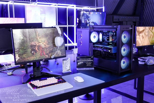 2025 ROG DAY盛大开启 超多高性能显示器燃爆全场！