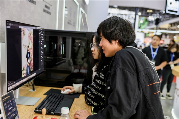 华硕ProArt专业显示器闪耀2025 P&E展，充分诠释影像与科技融合！