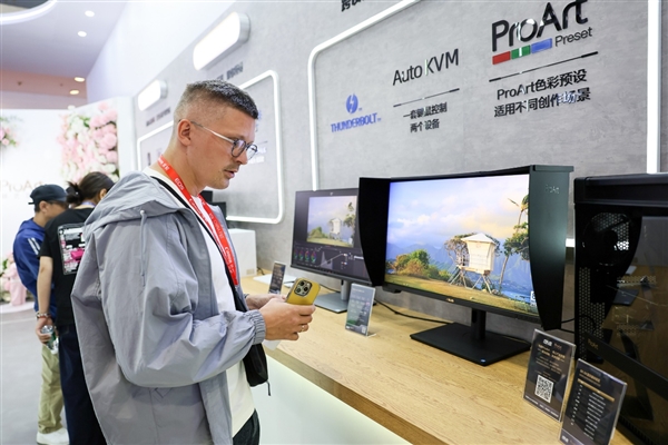 华硕ProArt专业显示器闪耀2025 P&E展，充分诠释影像与科技融合！