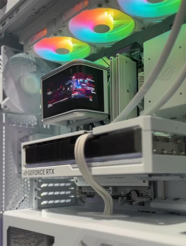 华硕携众新品降临2025 COMPUTEX 高品质DIY装备全新升级