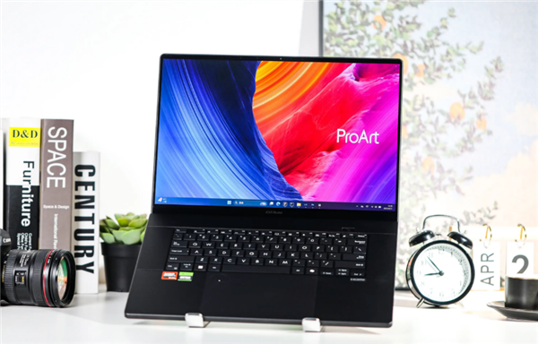 ProArt 创16 2025轻便高效让创作无拘无束 硬核创作者的理想选择