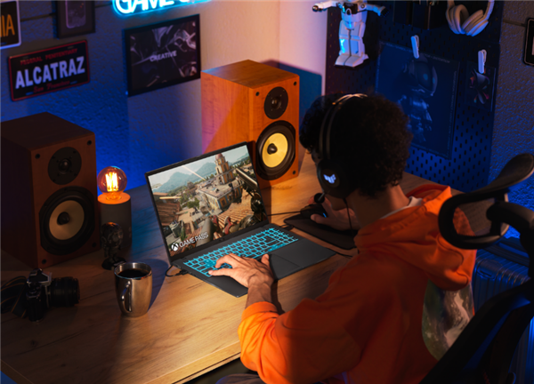 华硕无畏Pro16 2025高刷大屏+RTX5060独显 首发领国补到手仅5899元