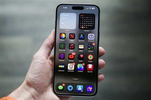 曝iPhone 17 Pro Max电池将达到5000mAh：<a href='https://www.apple.com/cn/' target='_blank'><u>苹果</u></a>史上最大