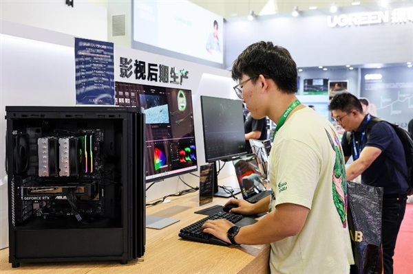 华硕TRX50主板首秀 多款ProArt、WS主板赋能BIRTV2025