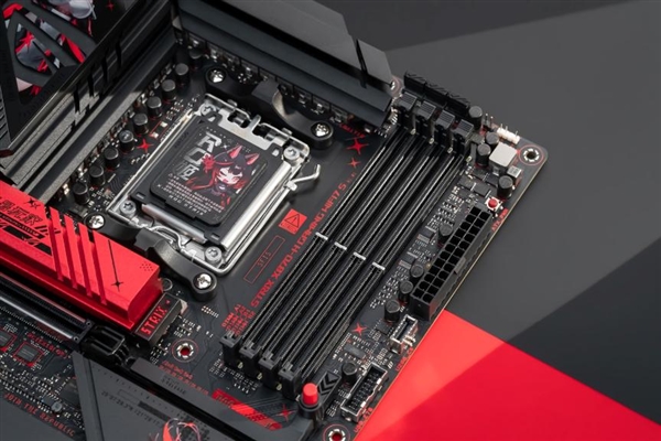 次元出姬！ROG X870 RO姬主板火热开售