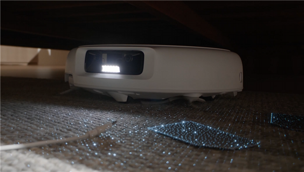 4699元起！大疆首款扫地机器人正式发布：全系标配毫米级避障 扑克牌都能避开