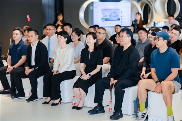 华硕ProArt联合SOHO中国开启2025智享AI创作先锋之旅