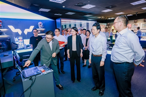 华硕创新产业化基地项目产品展示及AI应用交流活动在沪开启