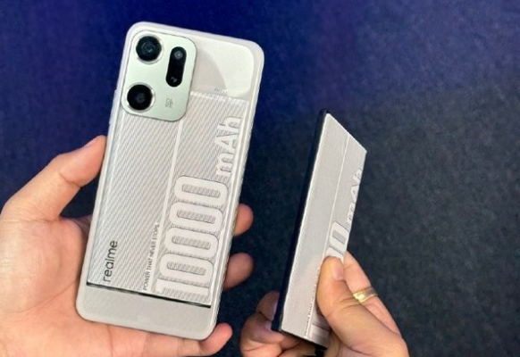 10000mAh电池手机明年问世 充电宝的时代要结束了