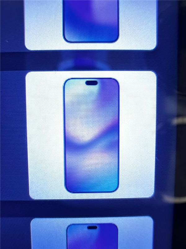 iPhone 17 Pro贴膜亮相：灵动岛缩短25%