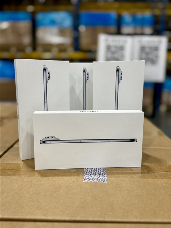 <a href='https://www.apple.com/cn/' target='_blank'><u>苹果</u></a>iPhone 17全系包装盒亮相：继续环保 无塑封、无充电头