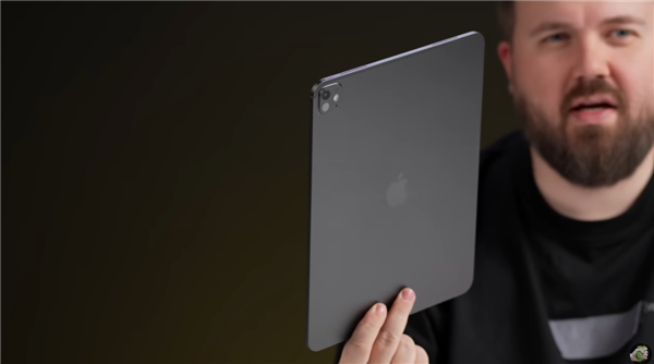 <a href='https://www.apple.com/cn/' target='_blank'><u>苹果</u></a>最强平板！M5版iPad Pro开箱上手提前泄露：升级12GB内存 GPU性能大涨