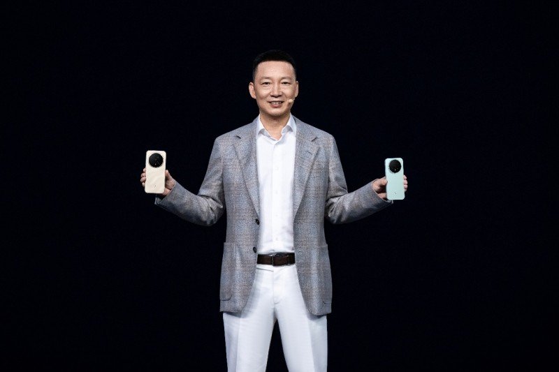 荣耀Magic8系列正式发布  开启自进化AI原生手机时代