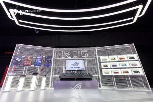 ROG新品超玩会火热开启，高品质外设齐上阵！