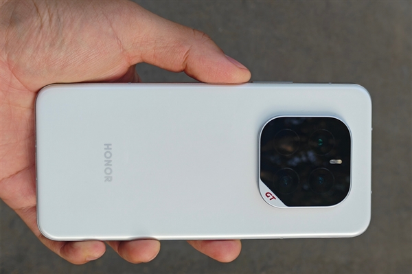 荣耀GT2 Pro看点汇总：骁龙8E5+8500mAh电池 性能续航同档无敌