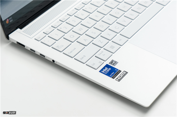 高频通勤及差旅必备 华硕灵耀14 Air轻薄有质感、性能在线