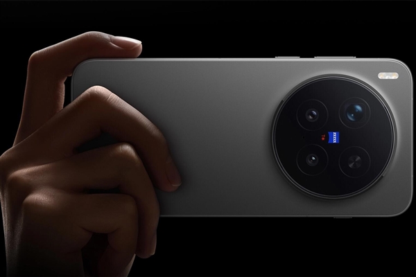 vivo X300 Ultra获认证：蓝厂最强影像旗舰蓄势待发