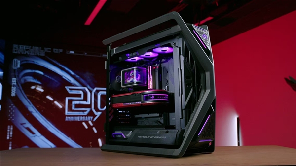 满级旗舰战力！ROG MATRIX 骇客5090D V2显卡30周年纪念版登场