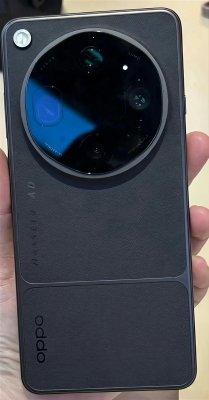 OPPO Find X9 Ultra真机偷跑:环形镜头+拼接设计
