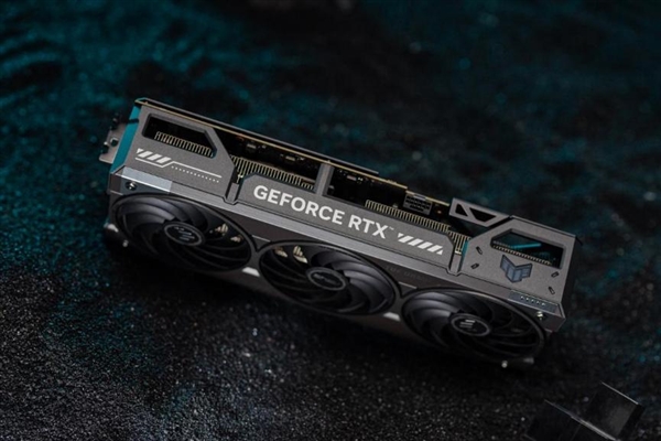 小萝莉戴安娜萌翻了！华硕显卡助力高帧率畅玩《识质存在》