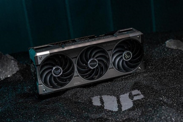 小萝莉戴安娜萌翻了！华硕显卡助力高帧率畅玩《识质存在》