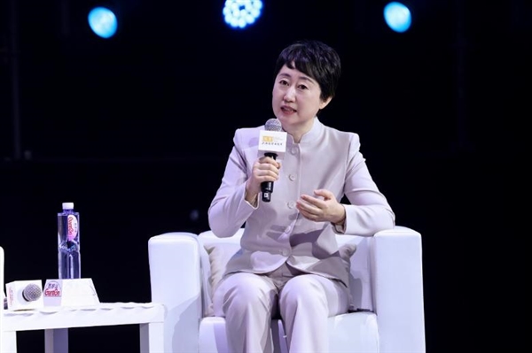 金爵闪耀 AI共舞：“电影之城”的科技协奏