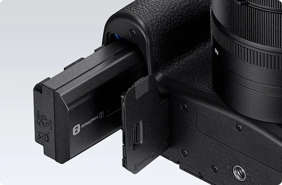 15199元！索尼新一代黑卡RX10 V发布：24-600mm超长焦旗舰