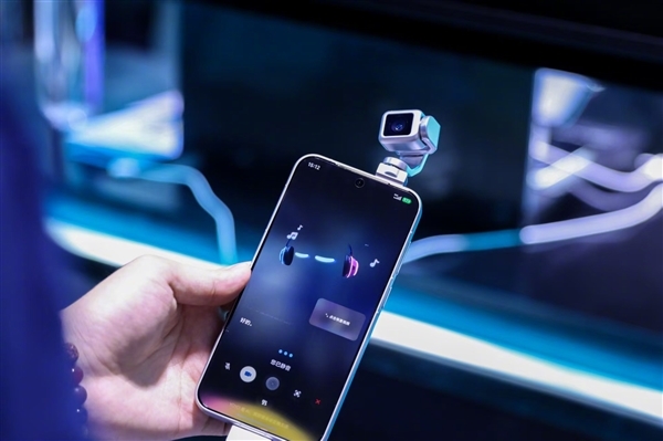 荣耀Robot Phone官宣：8月12日发布